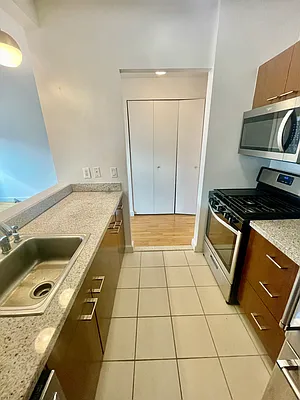 Rented by Cushman & Wakefield (Management) | media 246