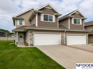 6011 Laroche Rd, Lincoln, NE 68526