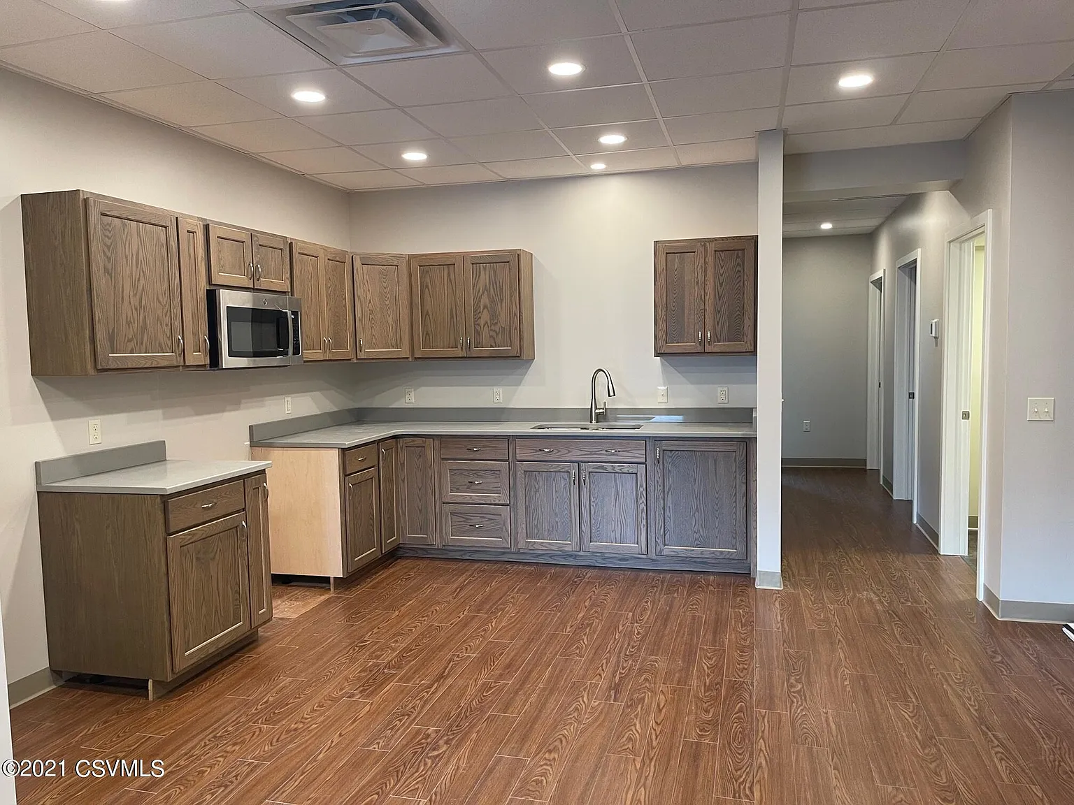 2 bed, 1000 sqft, $950 — Photo 1
