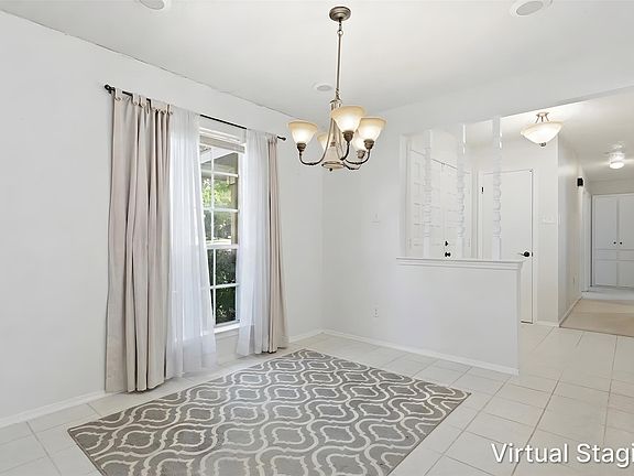 2nd image of 2601 Raintree Dr