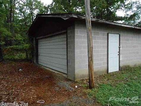 4th image of 1003 Jones Dr