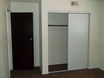3rd image of 4770 Greenholme Dr APT 4