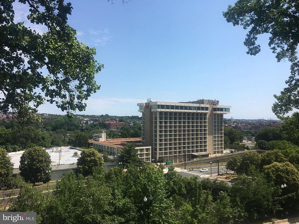 1st image of 1573 N Colonial Ter APT 402Y