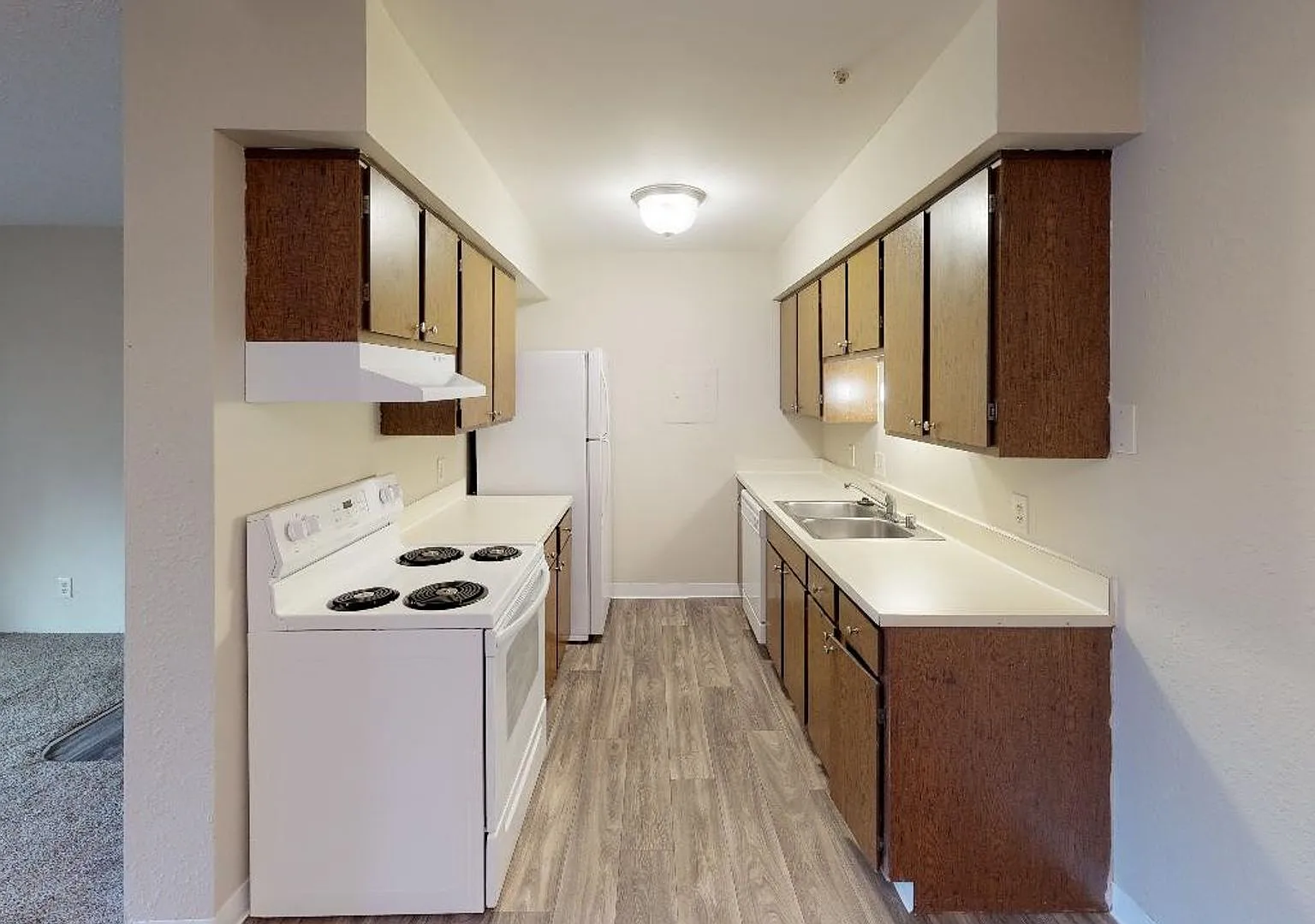 North Pointe Apartments — Photo 3