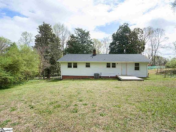 2nd image of 105 Hillrose Ave