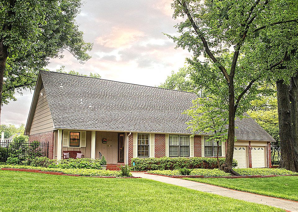 This 1965 vintage Colonial is located in the popular Carnegie Elementary School District.