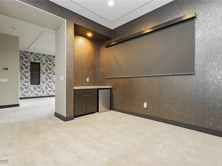 94 Glade Hollow Dr — Photo 24
