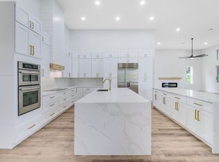 7739 Ironhorse Blvd, West Palm Beach, FL 33412