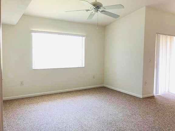 4th image of 131 SW Palm Dr APT 306