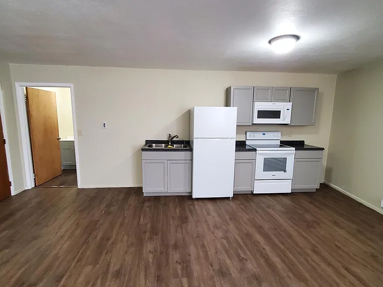 41 1st St #15 — Photo 3
