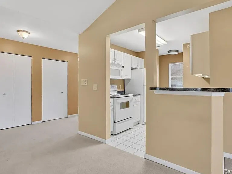 848 Brandon Ave — Photo 5