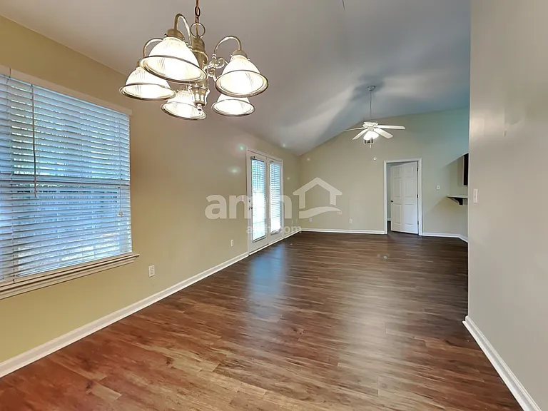 117 W Tisbury Ln — Photo 6