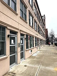 Rented by Rennit Inc.