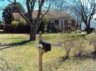 1521 Harwood Dr, Nashville, TN 37206