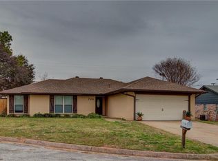 726 Danvers Ln, Mansfield, TX 76063