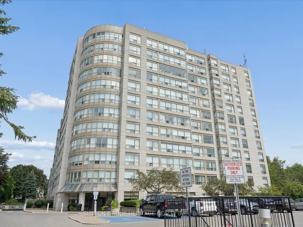 712 Rossland Rd E #615, Whitby, ON L1N 9E8
