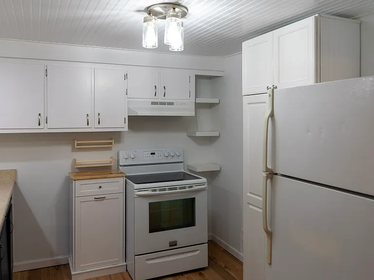 10648 E Traverse Hwy — Photo 7
