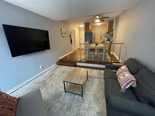 2201 L St NW #720 — Photo 2