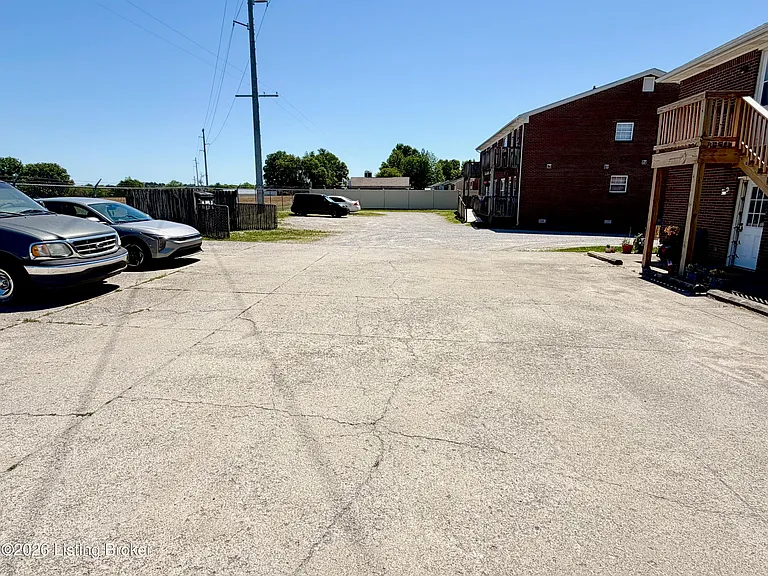 446 Joy Ave #2 — Photo 8