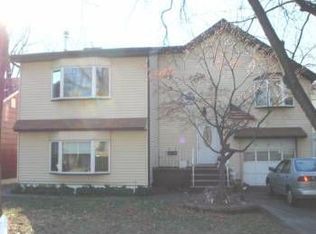 243 Meadow Ln, Secaucus, NJ 07094