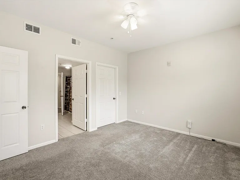 2801 Chancellorsville Dr #718 — Photo 24