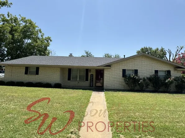2410 W Frey St, Stephenville, TX 76401