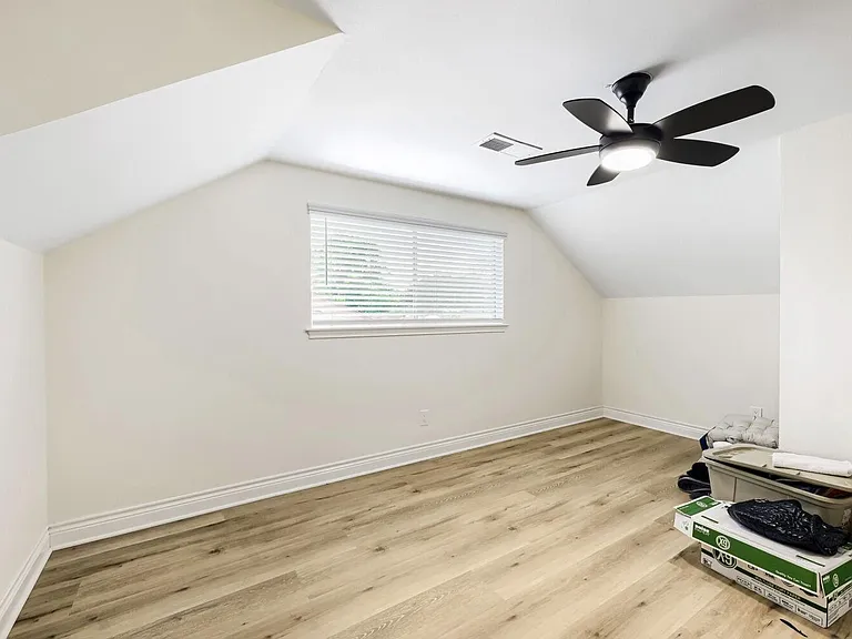 8927 Langdon Ln — Photo 19
