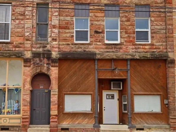 307 E Bridge St, Lyons, MI 48851