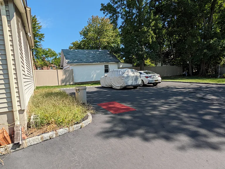 238 Walnut St — Photo 9