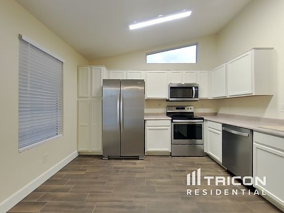 5th image of 3636 W Melinda Ln