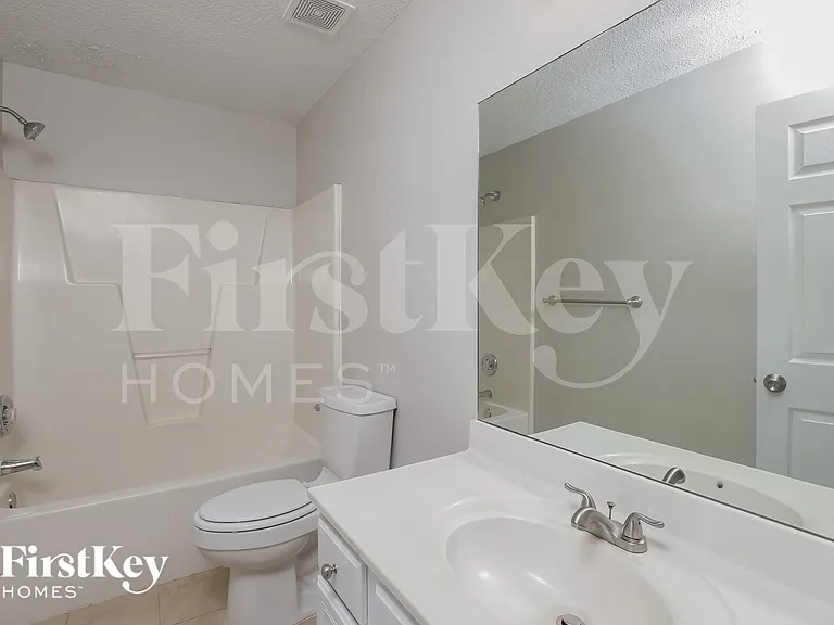 709 Southshore Pkwy — Photo 14