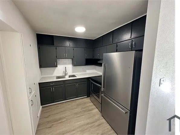 206 Edison Dr, Pensacola, FL 32505