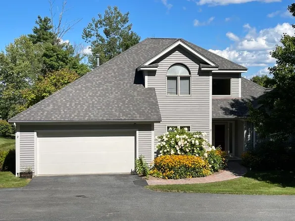 10 Sterling Springs Drive, Hartford, VT 05001
