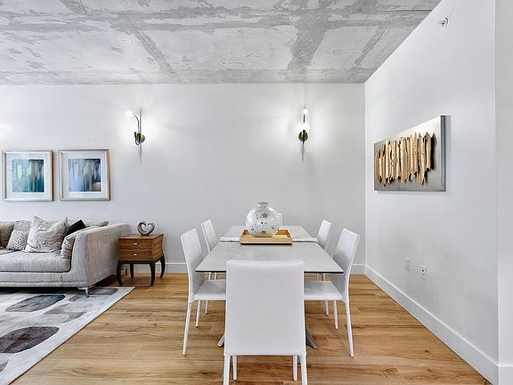 3rd image of 3707 Blackstone Pl Penthouse 705