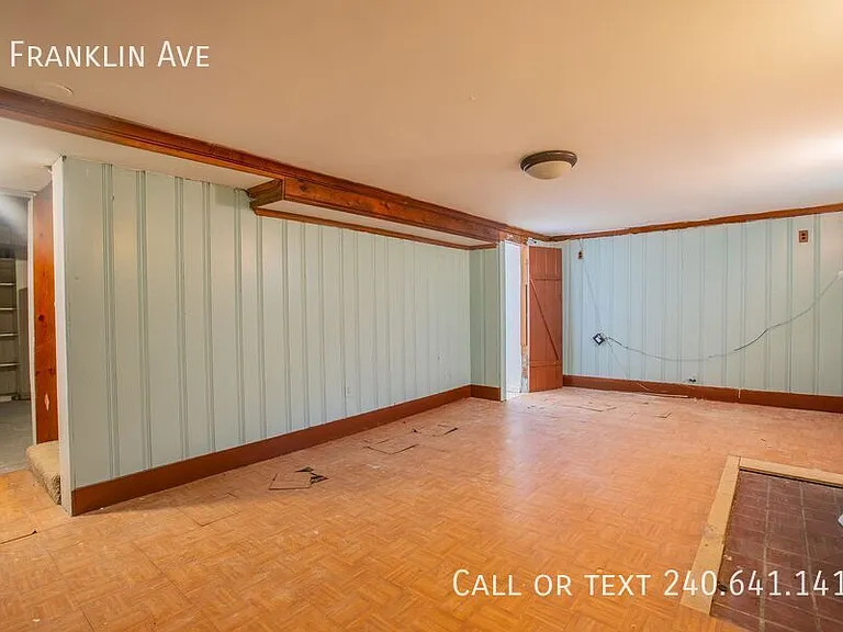 8 Franklin Ave — Photo 23