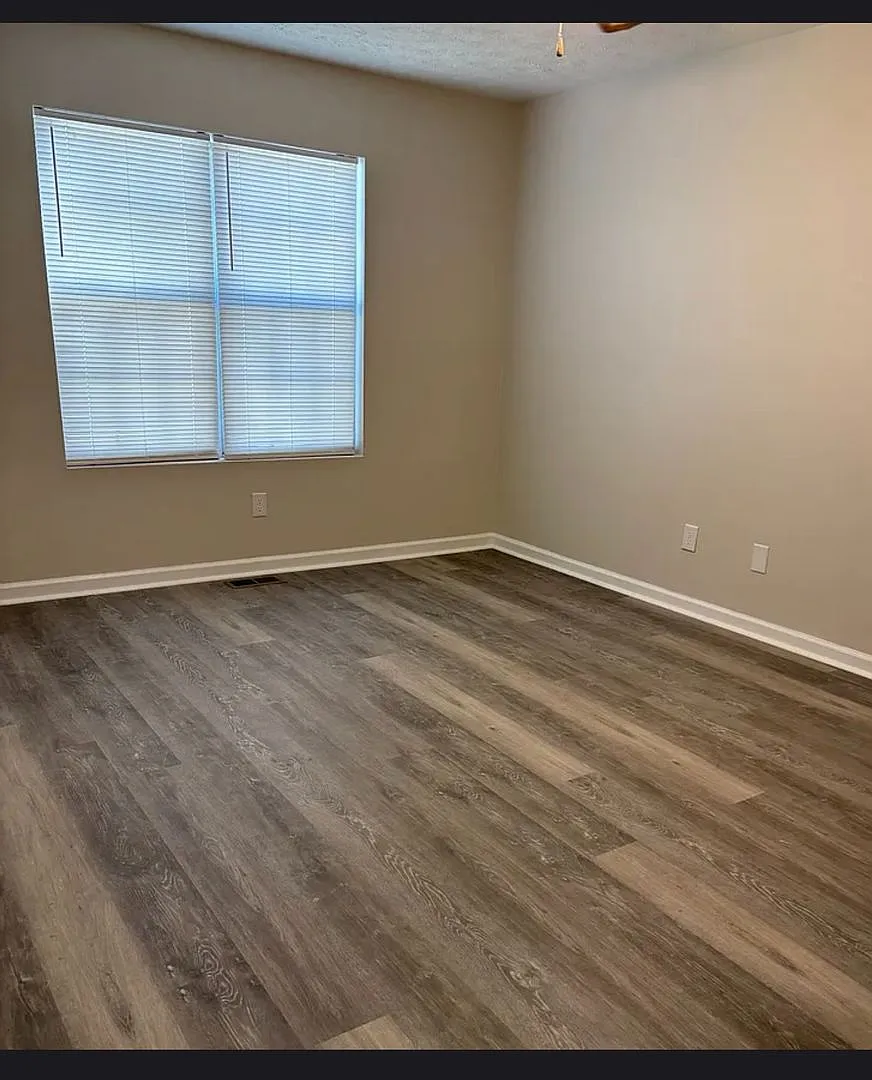 Room in 3 Bedroom Home in Mabelton — Photo 3