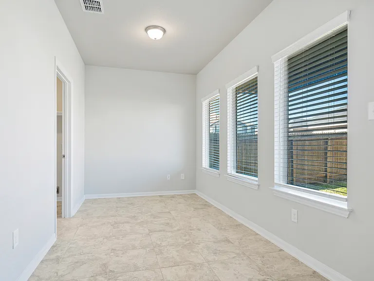 8907 Arundal Gdn — Photo 21