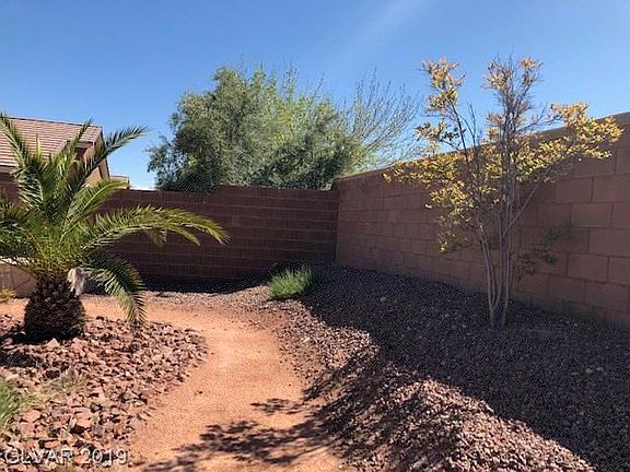 2nd image of 231 Bamboo Forest Pl #0