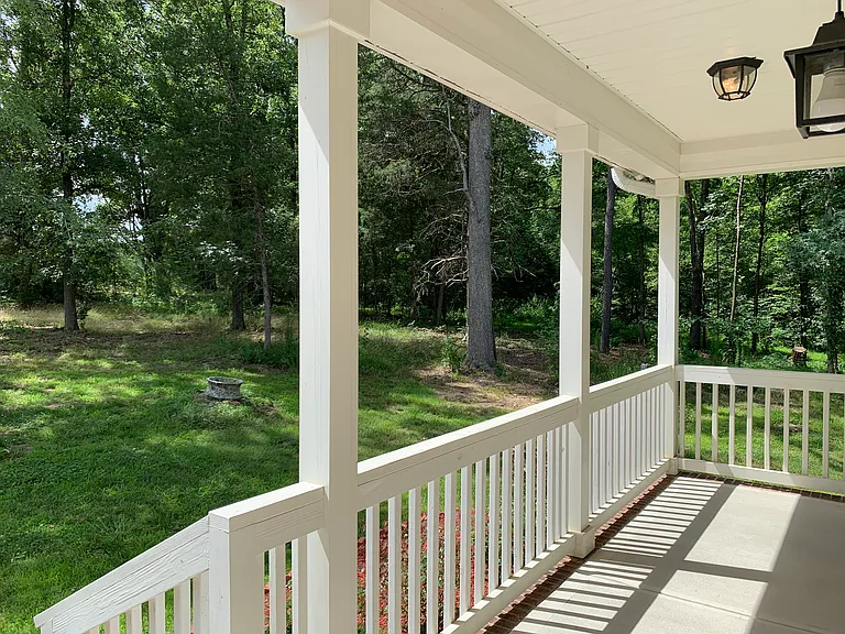 1641 Holly Creek Ln — Photo 25