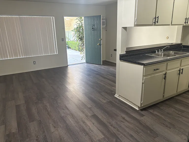 Penfield Apartments — Photo 12