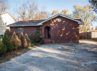 1202 Highland Ave, Springdale, AR 72764