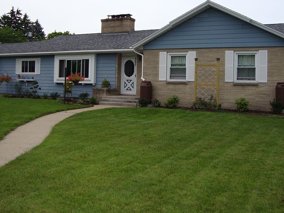 1st image of 302 N Emily St