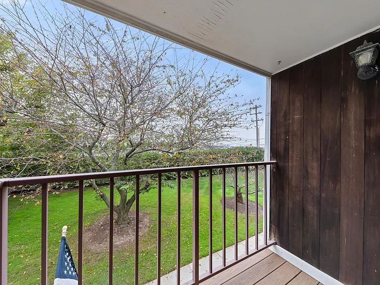 324 Shore Dr #B-8 — Photo 18