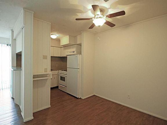 3rd image of 1000 Heights Blvd APT 19