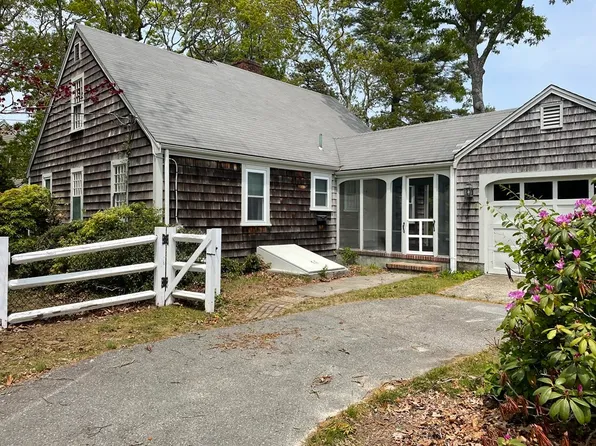56 Warr Ave, Wareham, MA 02571