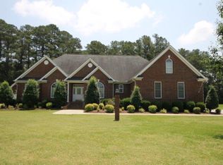 208 Hyde Park Dr, Goldsboro, NC 27530