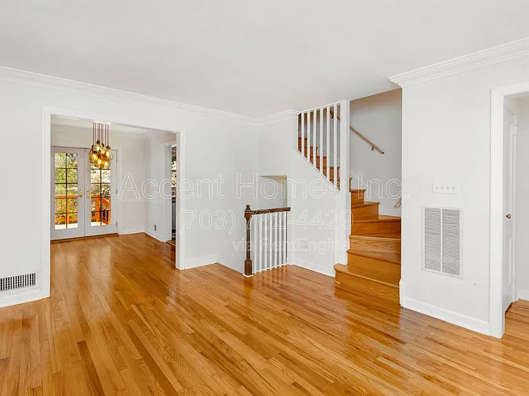 712 S Alfred St — Photo 3