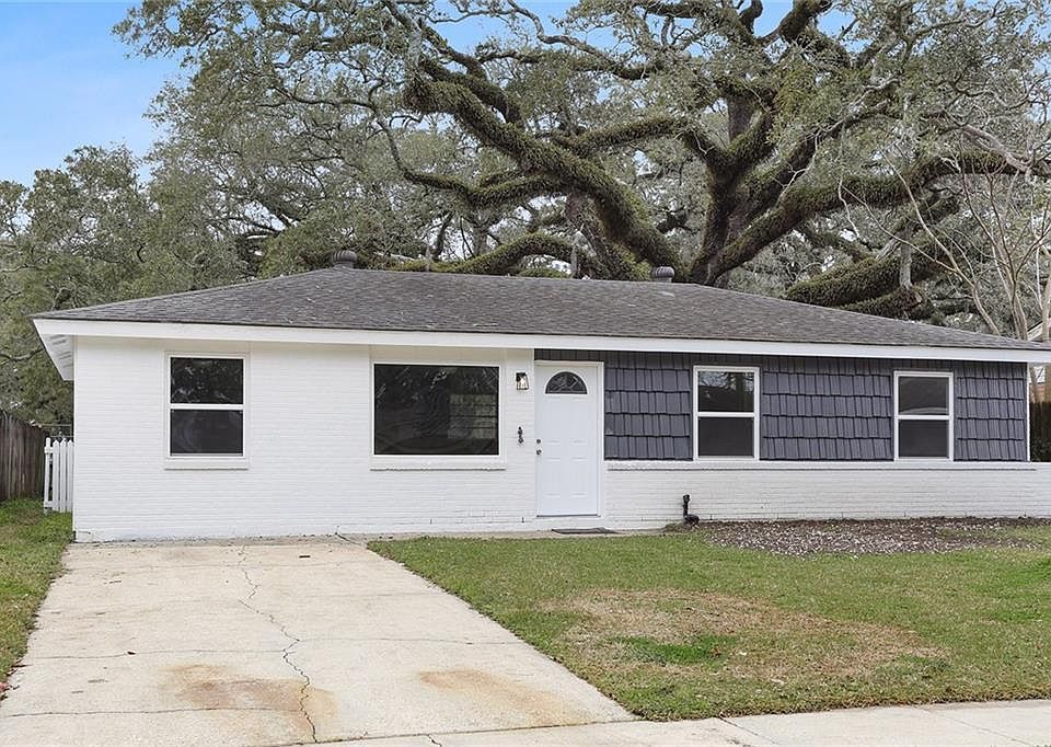 1st image of 212 Azalea Dr