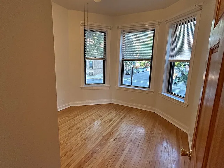 725 S Loomis St — Photo 15