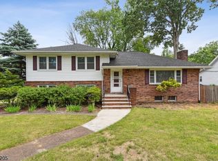 445 S Livingston Ave, Livingston, NJ 07039